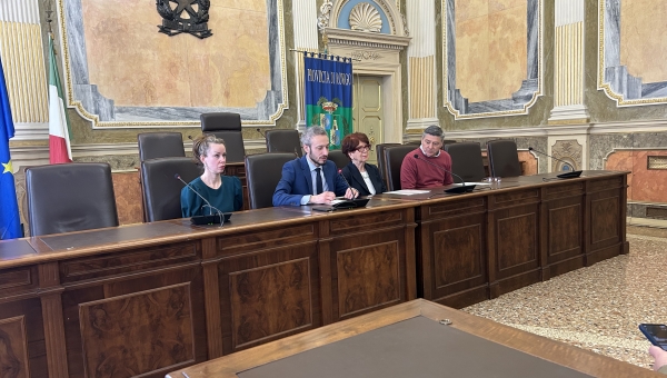 Presentato in Provincia il primo inno della navigazione fluviale 